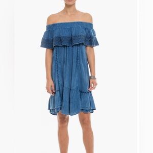 Muche et Muchette Gavin
Ruffle Cover-Up Dress one size